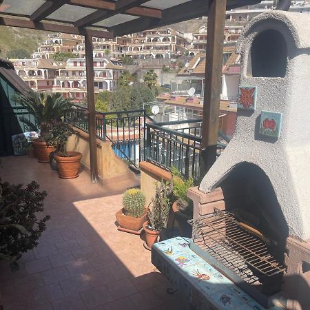 Ferienwohnung Casa Vacanze Cuzari Letojanni Exterior foto