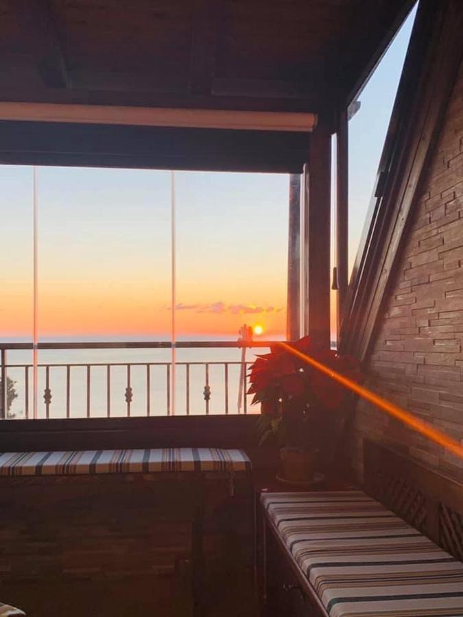Ferienwohnung Casa Vacanze Cuzari Letojanni Exterior foto