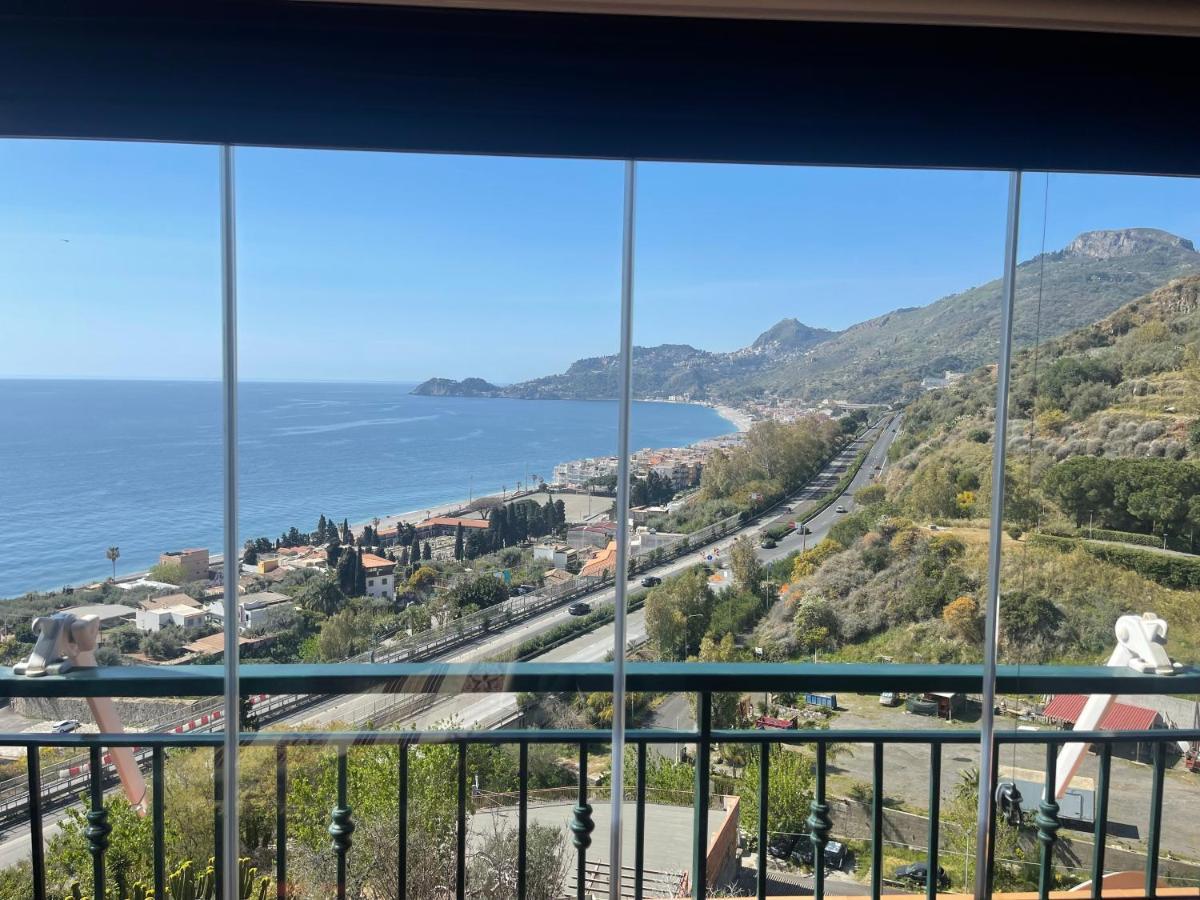 Ferienwohnung Casa Vacanze Cuzari Letojanni Exterior foto